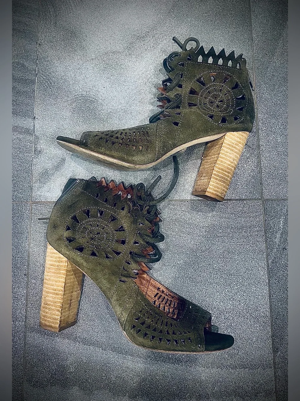 Women’s Jeffrey Campbell 